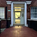 Leicester Studio At City Centre With Free Parking