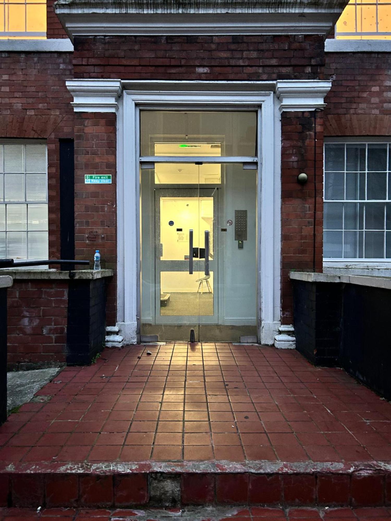 Studio At Centre With Free Parking *
